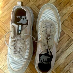 Barely worn tan walkable Sorel sneakers.